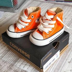 Infant converse CT HI size 2